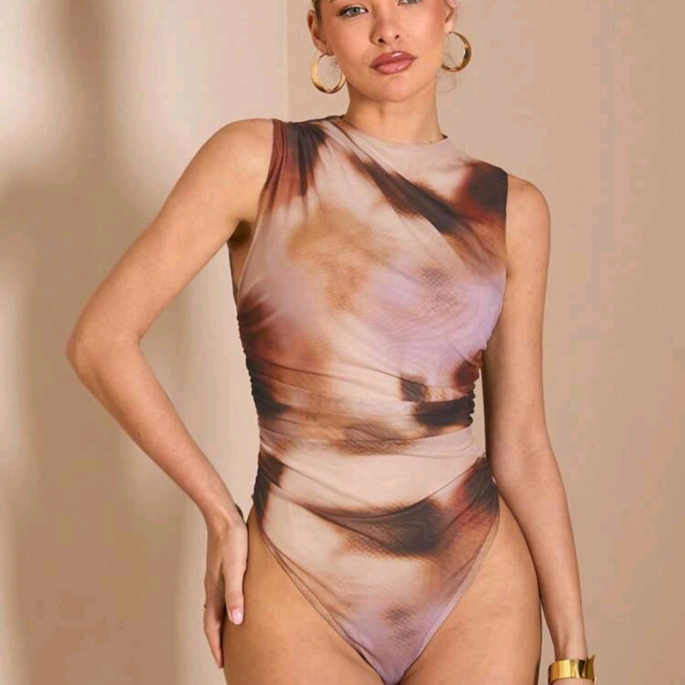 SHEIN Tie-Dye Pleated Asymmetric Tie-Dye Print Bodysuit BROWN, TAN, LAVENDAR